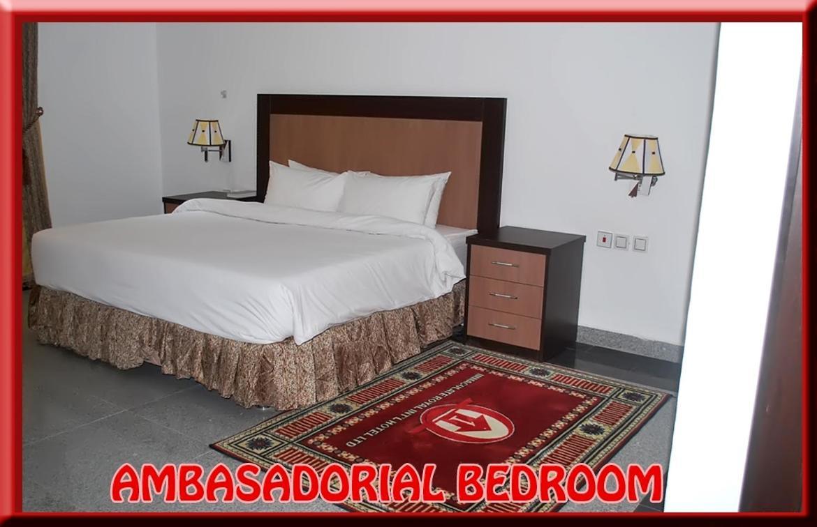 Immaculate Royal Int'L Hotel Оверри Экстерьер фото